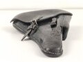 Koffertasche zur Pistole P08 der Wehrmacht, datiert 1937. Von der norwegischen Armee nach Ende des 2.Weltkrieges übernommen. Die Koppelschlaufen wurden entfernt und eine Vorrichtung zum tragen am amerikanischen Lochkoppel angenietet.