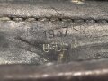 Koffertasche zur Pistole P08 der Wehrmacht, datiert 1937. Von der norwegischen Armee nach Ende des 2.Weltkrieges übernommen. Die Koppelschlaufen wurden entfernt und eine Vorrichtung zum tragen am amerikanischen Lochkoppel angenietet.
