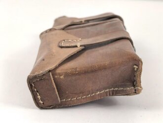 Magazintasche Wehrmacht für 2 Magazine K43 / G43. Hersteller cny 1944. Ungereinigt
