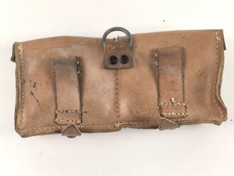 Magazintasche Wehrmacht für 2 Magazine K43 / G43. Hersteller cny 1944. Ungereinigt