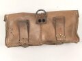 Magazintasche Wehrmacht für 2 Magazine K43 / G43. Hersteller cny 1944. Ungereinigt
