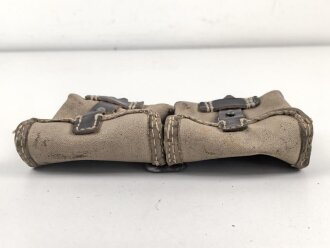 Magazintasche zum K43 der Wehrmacht aus gelbem Ersatzmaterial, kein Hersteller erkennbar