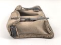 Magazintasche zum K43 der Wehrmacht aus gelbem Ersatzmaterial, kein Hersteller erkennbar