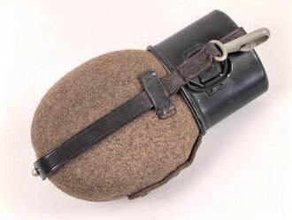 Feldflasche Wehrmacht, durchgängig SSL36 gestempelt, guter Zustand