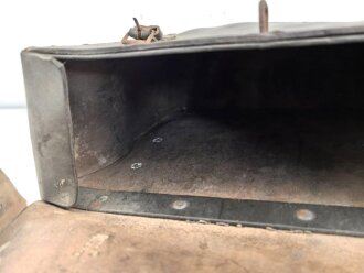 Motorrad Packtasche Wehrmacht. Ausführung in Leder, ungereinigtes Stück
