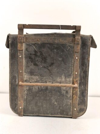Motorrad Packtasche Wehrmacht. Ausführung in Leder, ungereinigtes Stück