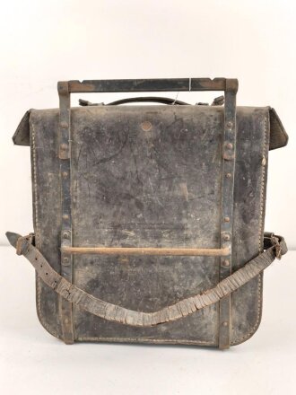 Motorrad Packtasche Wehrmacht. Ausführung in Leder, ungereinigtes Stück