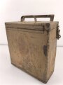 Motorrad Packtasche Wehrmacht. Ausführung in Blech. Originallack, ungereinigtes Stück