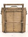 Motorrad Packtasche Wehrmacht. Ausführung in Blech. Originallack, ungereinigtes Stück