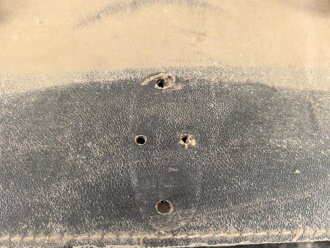 Motorrad Packtasche Wehrmacht. Ausführung in Ersatzmaterial. Originallack, ungereinigtes Stück