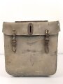 Motorrad Packtasche Wehrmacht. Ausführung in Ersatzmaterial. Originallack, ungereinigtes Stück
