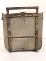 Motorrad Packtasche Wehrmacht. Ausführung in Ersatzmaterial. Originallack, ungereinigtes Stück