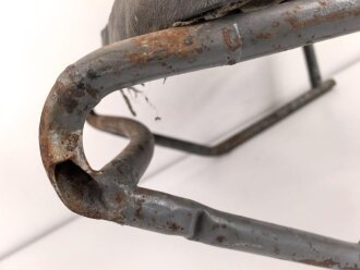 Sitz für ein Fahrzeug der Wehrmacht. Ungereinigt, Originallack.