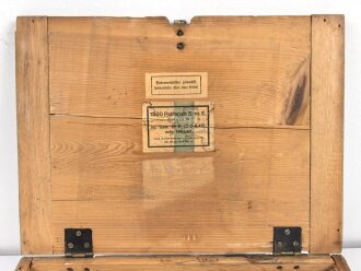 Patronenkasten B Wehrmacht. Packzettel  für 1500 Patronen 8 x 57 von 1944. Von einem amerikanischen Soldaten als Versandkasten benutzt.