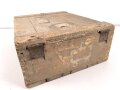 Transportkasten Wehrmacht mit taktischem Zeichen. Maße etwa 33 x 43 x 16cm, ungereinigt, Originallack