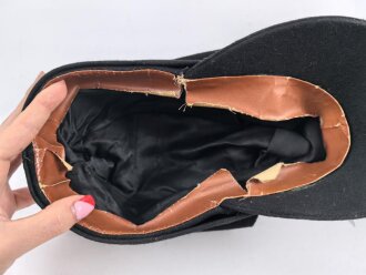 Schwarze Feldmütze ohne jegliche Stempelung. Alter und Herkunft unbekannt