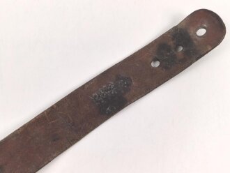 Trageriemen für einen Tornister der Wehrmacht. Das Leder datiert 1918, bei der Wehrmacht weitergeführt