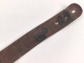 Trageriemen für einen Tornister der Wehrmacht. Das Leder datiert 1918, bei der Wehrmacht weitergeführt