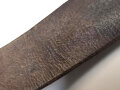 Trageriemen für einen Tornister der Wehrmacht. Das Leder datiert 1918, bei der Wehrmacht weitergeführt