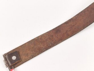 "Zweidornkoppel" braunes Leder, mir so unbekannt, Gesamtlänge 96cm