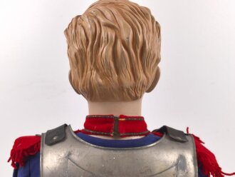 Frankreich ? Kinderuniform auf älterer Figur, Höhe des Kürass etwa 32cm