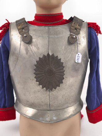Frankreich ? Kinderuniform auf älterer Figur,...
