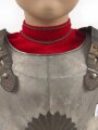 Frankreich ? Kinderuniform auf älterer Figur, Höhe des Kürass etwa 32cm