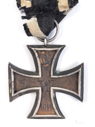 Eisernes Kreuz 2. Klasse 1914. Eisenkern rostig, gereinigt, an defektem Band