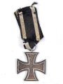 Eisernes Kreuz 2. Klasse 1914. Eisenkern rostig, gereinigt, an defektem Band
