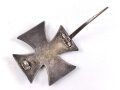 Eisernes Kreuz 1. Klasse 1914 . Gewölbte Ausführung , die Rückseite graviert " LTN Abele Rottweil"