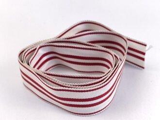 Österreich, Band zur Kriegs-Erinnerungsmedaille 1914 - 1918. Breite 26mm, sie erhalten je 15cm abgeschnitten
