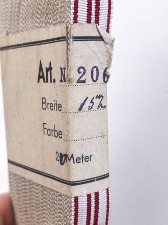 Österreich, Bündel Band für die Bandspange zur zur Kriegs-Erinnerungsmedaille 1914 - 1918. Breite 15mm, in der originalen Banderole, laut dieser 20 Meter