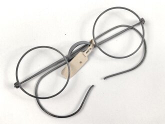Dienstbrille Wehrmacht, nicht verausgabt, daher noch...