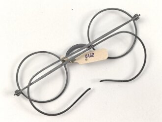 Dienstbrille Wehrmacht, nicht verausgabt, daher noch keine Gläser eingesetzt, aus altem Bestand, ungereinigt