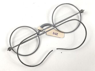 Dienstbrille Wehrmacht, nicht verausgabt, daher noch keine Gläser eingesetzt, aus altem Bestand, ungereinigt