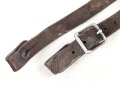 Stahlhelm Kinnriemen Wehrmacht. Frühes Stück mit Aluminiumbeschlägen, angetrocknet, mit Schuhcreme nachgebräunt ?