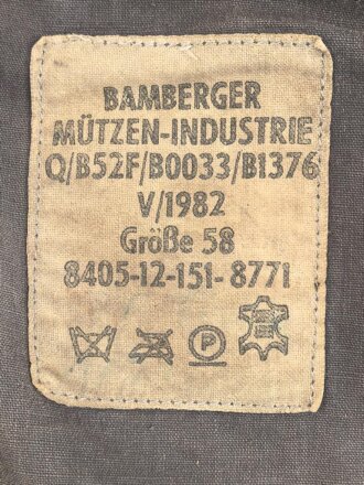 Bundeswehr, Barett für einen Angehörigen der...