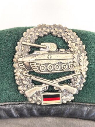 Bundeswehr, Barett für einen Angehörigen der Panzergrenadiere. Kopfgrösse 58, Einzelstück aus Sammlungsauflösung