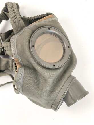 Luftschutz / Werkschutz. Gasmaske Modell 1930, Ausführung als S-Maske für den Luftschutz, datiert 1938. Weich, guter Zustand