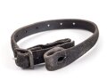 Stahlhelm Kinnriemen Wehrmacht, das Leder vollständig ausgetrocknet, datiert 1940