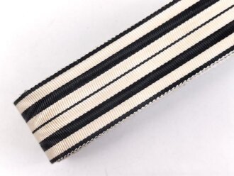Preussen, Ordensband zum Kriegserinnerungskreuz 1914-1918 für Kämpfer. Breite 25mm, sie erhalten je 15cm von der Rolle abgeschnitten