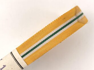 Slowakei, Bündel  Ordensband für die Bandspange der Medaille für Heldentum. Breite 15mm, in der originalen Banderole, laut dieser 20 Meter