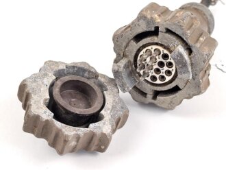 Luftwaffe, Steckverbindung ,  ich glaube zu wissen das es zur Flak / Kommandogerät gehört. Durchmesser etwa 8cm