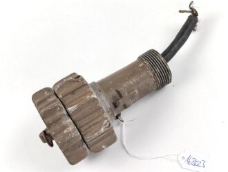 Luftwaffe, Steckverbindung ,  ich glaube zu wissen das es zur Flak / Kommandogerät gehört. Durchmesser etwa 8cm