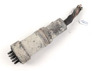 Luftwaffe, Steckverbindung ,  ich glaube zu wissen das es zur Flak / Kommandogerät gehört. Durchmesser knapp 6cm