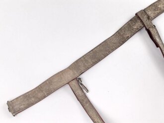 Großbritannien, Paradekoppel mit Säbelhänger wohl eines Schottischen Regiments. Alter unbekannt. Länge des Koppel etwa 110cm