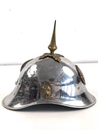 Spanien, Paradeuniform eines Angehörigen der persönlichen Leibwache ( Guardia Mora ) des spanischen Diktators Franco. . Vermutlich zusammengestellt, die Paraderabatte ist zu groß für die Jacke und das Koppel zu lang. Gebraucht, in gutem Gesamtzustand