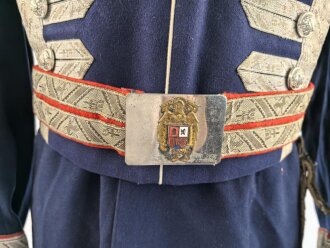 Spanien, Paradeuniform eines Angehörigen der persönlichen Leibwache ( Guardia Mora ) des spanischen Diktators Franco. . Vermutlich zusammengestellt, die Paraderabatte ist zu groß für die Jacke und das Koppel zu lang. Gebraucht, in gutem Gesamtzustand