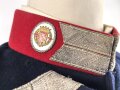Spanien, Paradeuniform eines Angehörigen der persönlichen Leibwache ( Guardia Mora ) des spanischen Diktators Franco. . Vermutlich zusammengestellt, die Paraderabatte ist zu groß für die Jacke und das Koppel zu lang. Gebraucht, in gutem Gesamtzustand