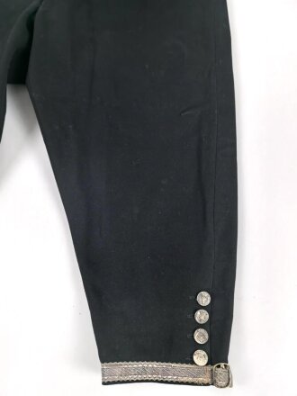 Österreich, schwarze Trachtenhose mit Schneideretikett aus Wien. Für mich nicht näher zuzuordnen. Guter Gesamtzustand